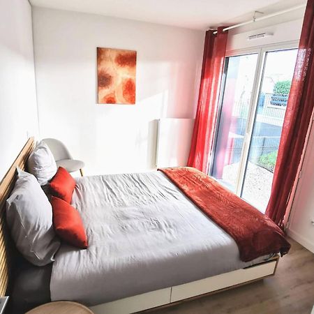 Апартаменты Cocoon With Terrace At 2 Steps From The Sea Ла-Боль-Эскублак Экстерьер фото